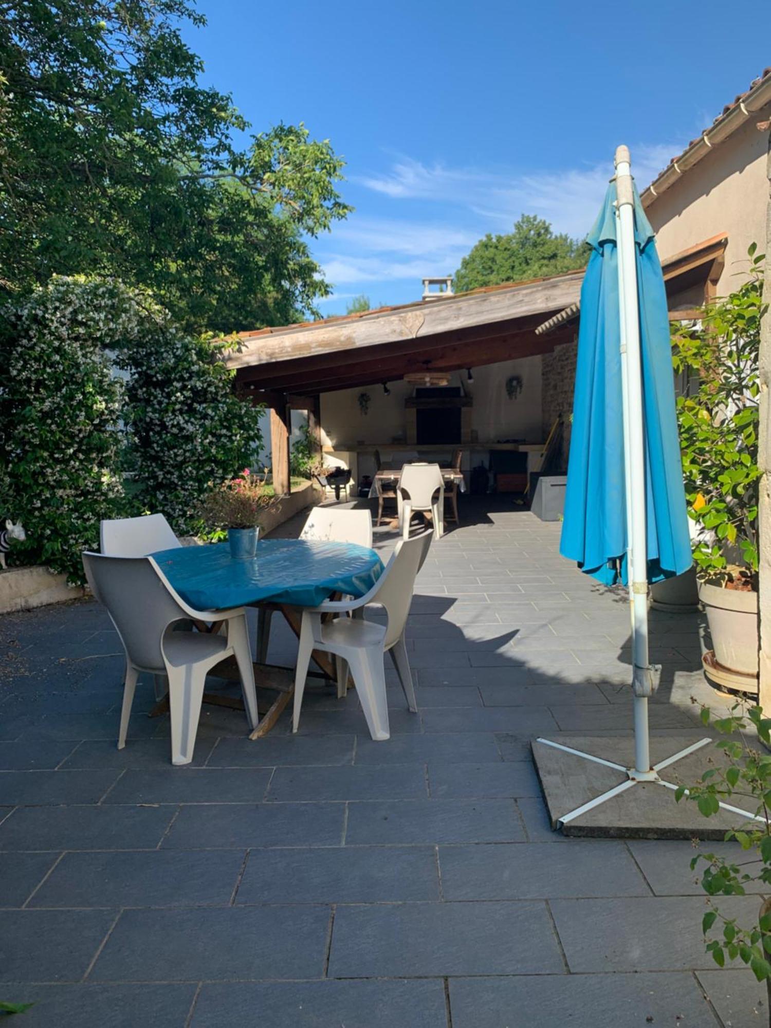 Villa Les 5 Timbres à Montpellier-de-Médillan Extérieur photo