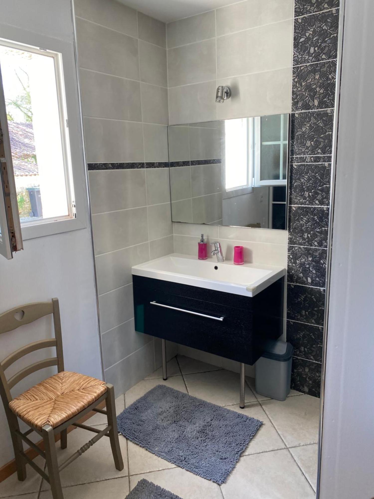 Villa Les 5 Timbres à Montpellier-de-Médillan Extérieur photo